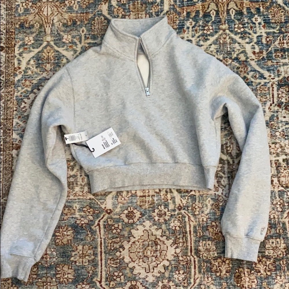 Aritzia TNA cropped perfect fit quarter zip